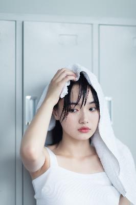 惊爆！50岁丰满老女人背后的伦理故事你知道吗？HD揭秘！